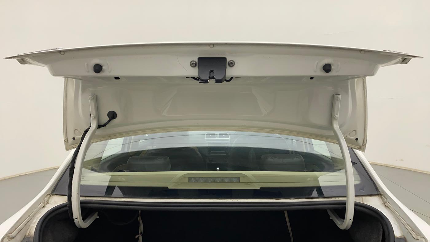 2019 Volkswagen Ameo HIGHLINE PLUS 1.5L AT 16 ALLOY, Diesel, Automatic, 67,945 km, Boot Door Open