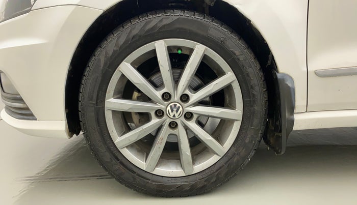 2019 Volkswagen Ameo HIGHLINE PLUS 1.5L AT 16 ALLOY, Diesel, Automatic, 67,945 km, Left Front Wheel