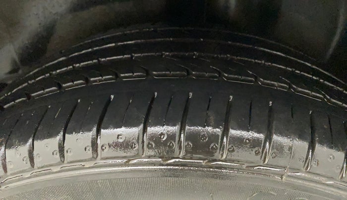 2019 Volkswagen Ameo HIGHLINE PLUS 1.5L AT 16 ALLOY, Diesel, Automatic, 67,945 km, Left Rear Tyre Tread