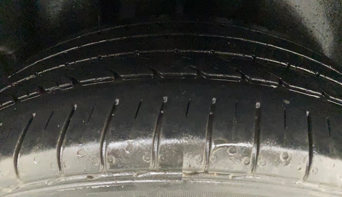 2019 Volkswagen Ameo HIGHLINE PLUS 1.5L AT 16 ALLOY, Diesel, Automatic, 67,945 km, Right Rear Tyre Tread