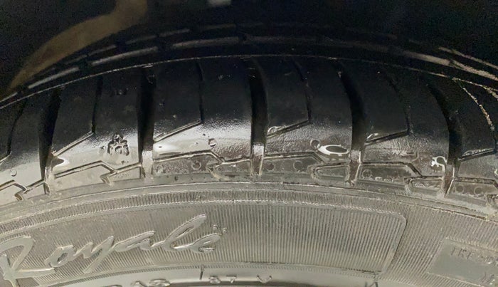 2019 Volkswagen Ameo HIGHLINE PLUS 1.5L AT 16 ALLOY, Diesel, Automatic, 67,945 km, Right Front Tyre Tread