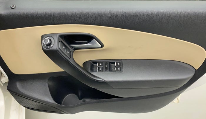 2019 Volkswagen Ameo HIGHLINE PLUS 1.5L AT 16 ALLOY, Diesel, Automatic, 67,945 km, Driver Side Door Panels Control