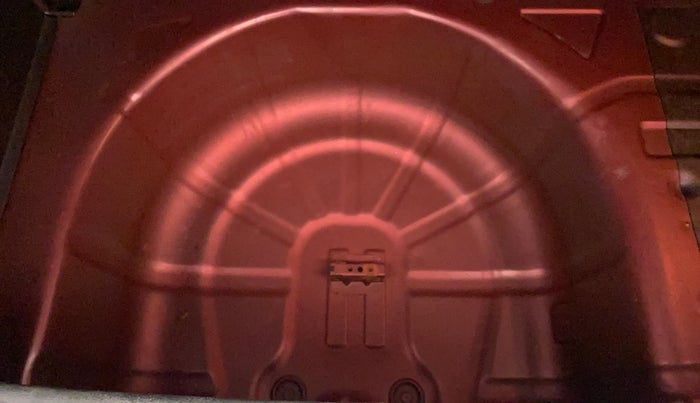 2015 Ford New Figo TREND 1.5L DIESEL, Diesel, Manual, 1,17,596 km, Spare Tyre