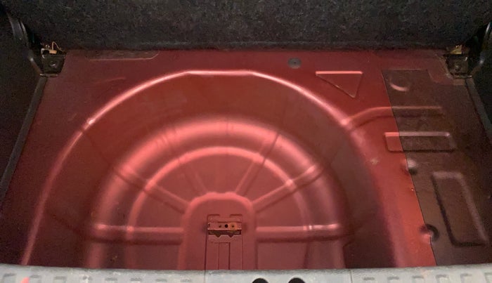 2015 Ford New Figo TREND 1.5L DIESEL, Diesel, Manual, 1,17,596 km, Boot Inside