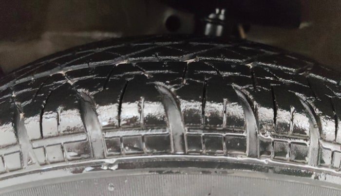 2014 Maruti Ritz VXI, Petrol, Manual, 52,857 km, Left Front Tyre Tread