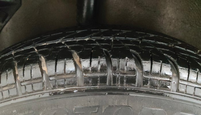 2014 Maruti Ritz VXI, Petrol, Manual, 52,857 km, Right Rear Tyre Tread