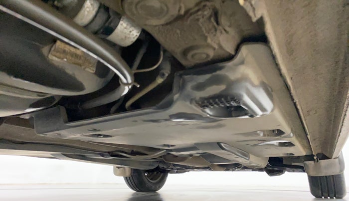 2015 Volkswagen Vento COMFORTLINE TSI AT PETROL, Petrol, Automatic, 72,679 km, Right Side Underbody