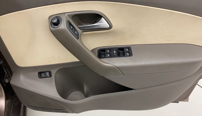 2015 Volkswagen Vento COMFORTLINE TSI AT PETROL, Petrol, Automatic, 72,679 km, Driver Side Door Panels Control