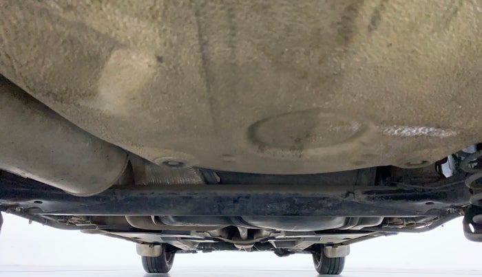 2015 Volkswagen Vento COMFORTLINE TSI AT PETROL, Petrol, Automatic, 72,679 km, Rear Underbody