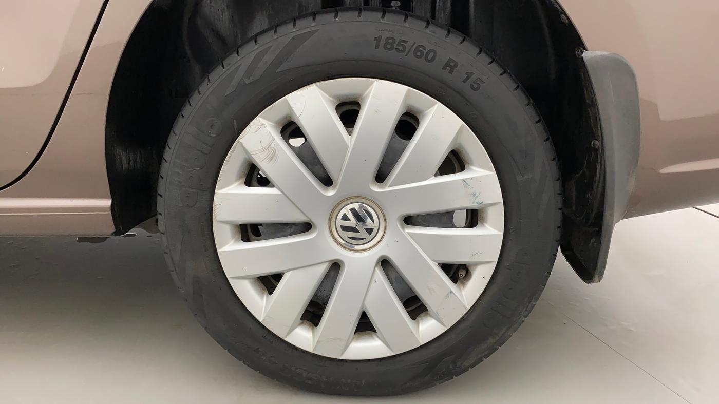 2015 Volkswagen Vento COMFORTLINE TSI AT PETROL, Petrol, Automatic, 72,679 km, Left Rear Wheel