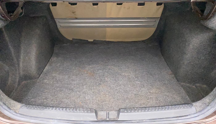 2015 Volkswagen Vento COMFORTLINE TSI AT PETROL, Petrol, Automatic, 72,679 km, Boot Inside