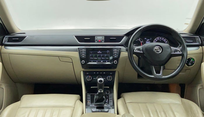 2016 Skoda Superb STYLE 1.8 TSI AT, Petrol, Automatic, 50,577 km, Dashboard