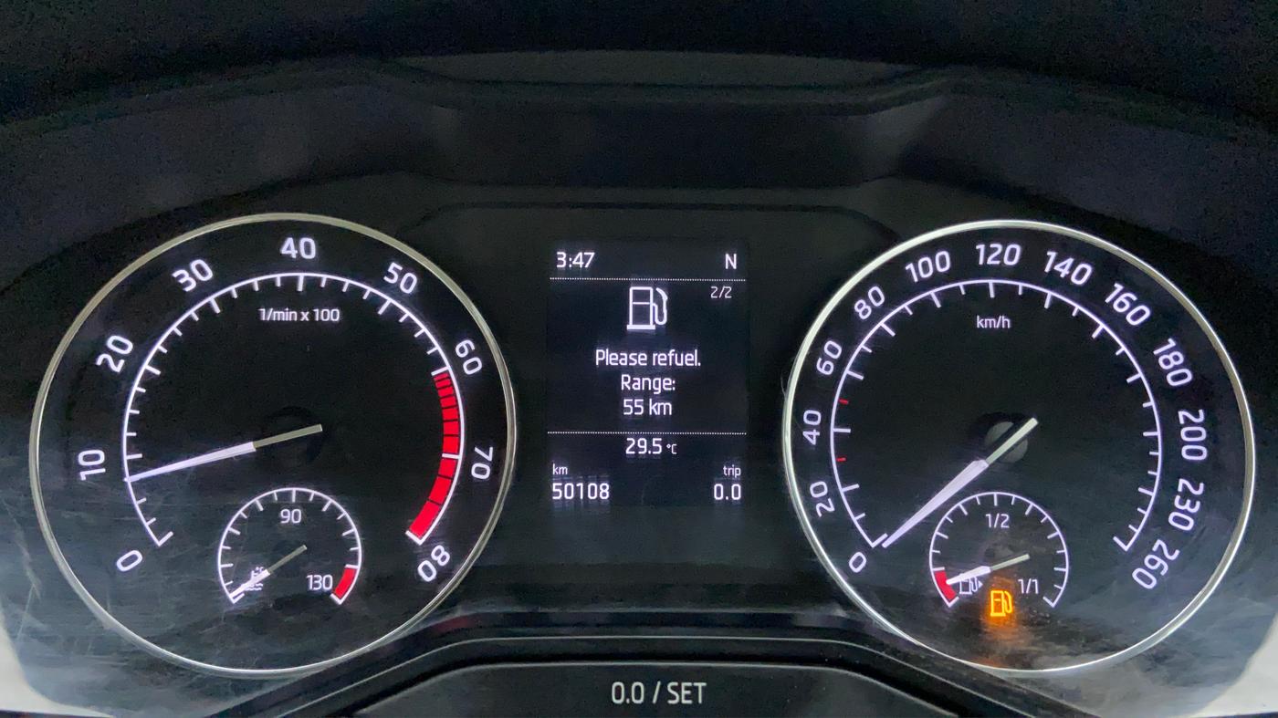2016 Skoda Superb STYLE 1.8 TSI AT, Petrol, Automatic, 50,577 km, Odometer Image