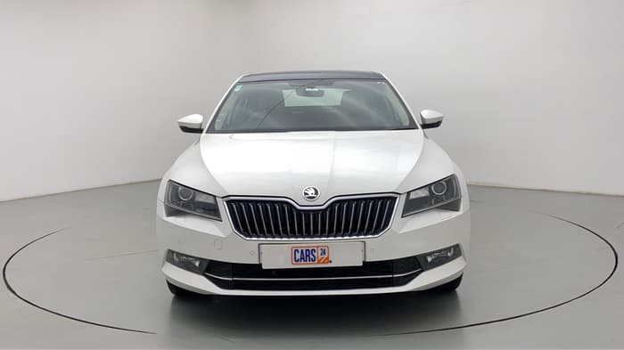 2016 Skoda Superb STYLE 1.8 TSI AT, Petrol, Automatic, 50,577 km, Front
