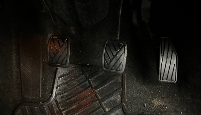 2019 Maruti Baleno ZETA PETROL 1.2, Petrol, Manual, 79,314 km, Pedals