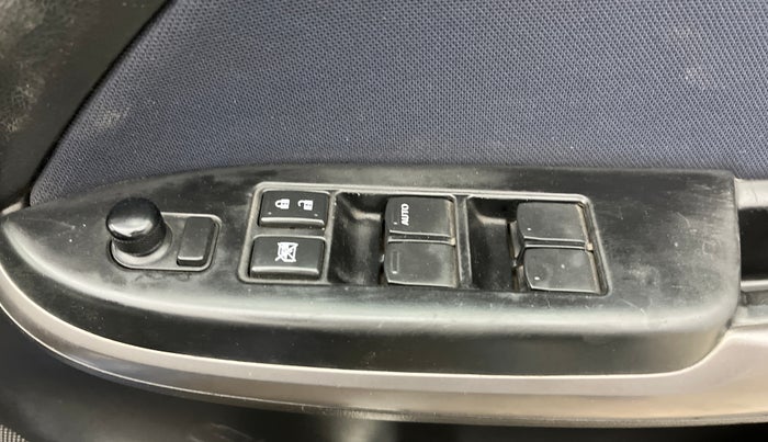 2019 Maruti Baleno ZETA PETROL 1.2, Petrol, Manual, 79,314 km, Driver Side Door Panels Control