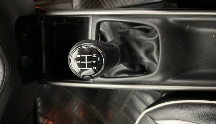 2019 Maruti Baleno ZETA PETROL 1.2, Petrol, Manual, 79,314 km, Gear Lever