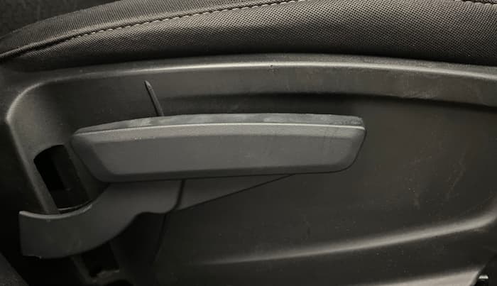 2024 Tata PUNCH  Creative MT Sunroof , Petrol, Manual, 15,446 km, Driver Side Adjustment Panel