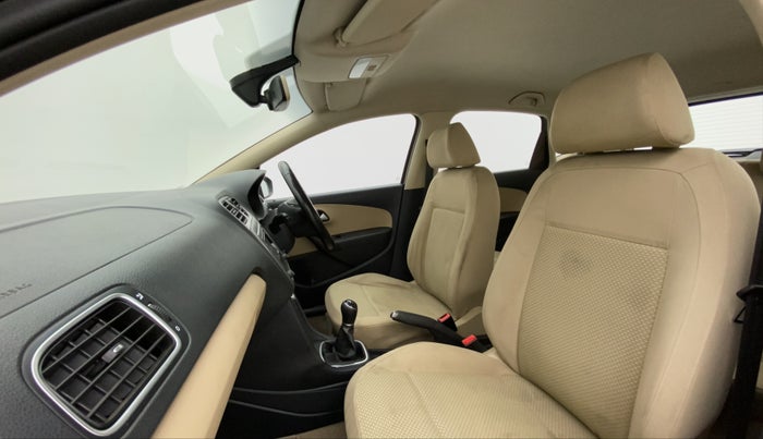2016 Volkswagen Polo HIGHLINE1.2L, Petrol, Manual, 33,478 km, Right Side Front Door Cabin