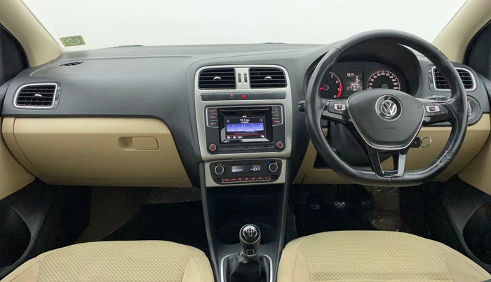 2016 Volkswagen Polo HIGHLINE1.2L, Petrol, Manual, 33,478 km, Dashboard