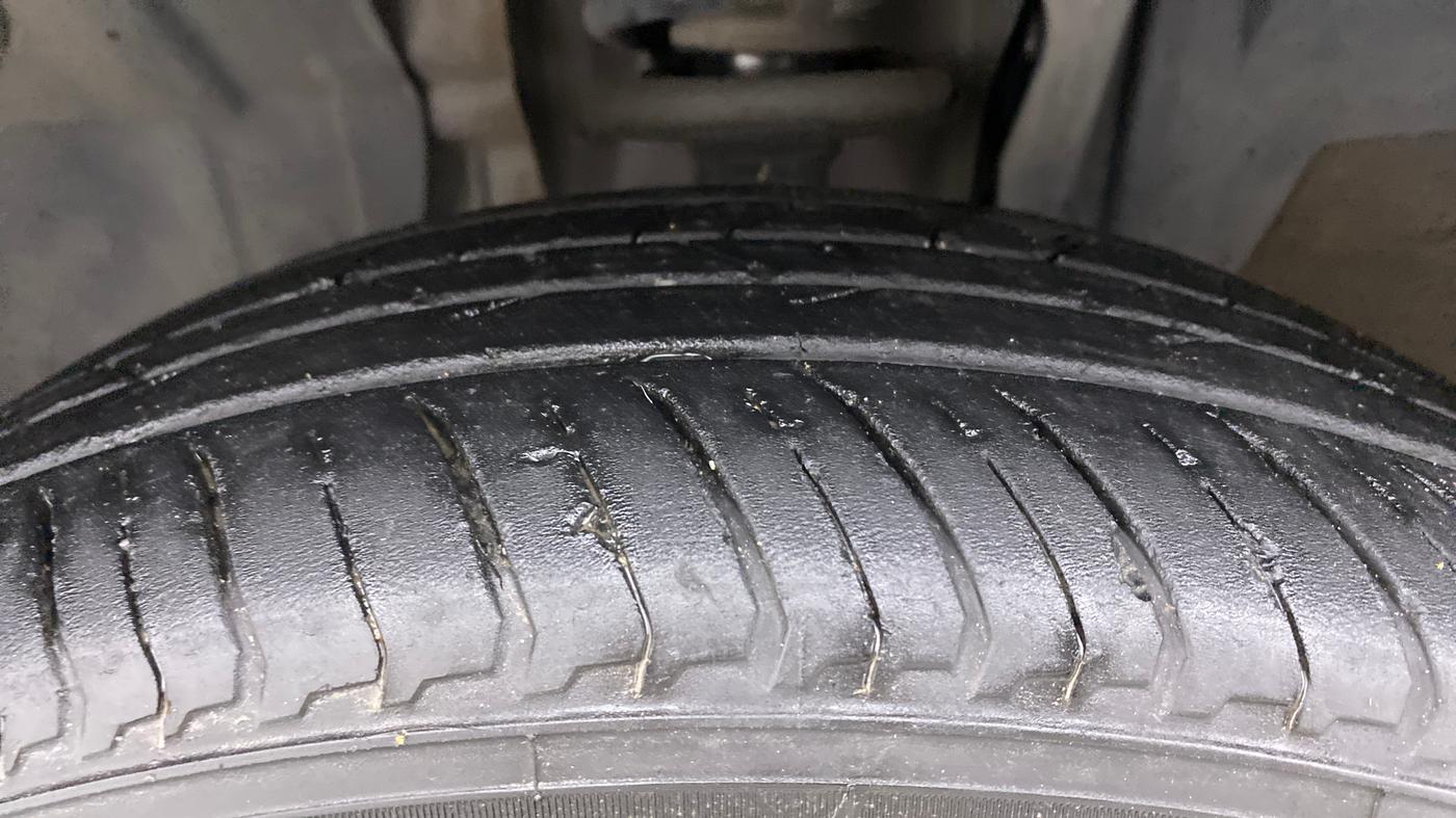 2021 Renault Kiger RXZ MT, Petrol, Manual, 37,121 km, Left Front Tyre Tread