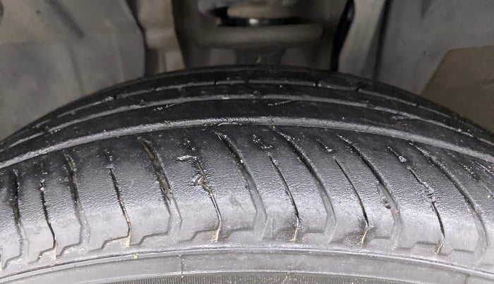 2021 Renault Kiger RXZ MT, Petrol, Manual, 37,121 km, Left Front Tyre Tread