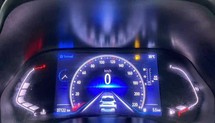 2021 Renault Kiger RXZ MT, Petrol, Manual, 37,121 km, Odometer Image