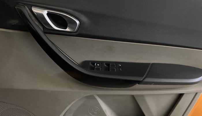 2018 Tata Tiago XZA PETROL, Petrol, Automatic, 50,546 km, Driver Side Door Panels Control