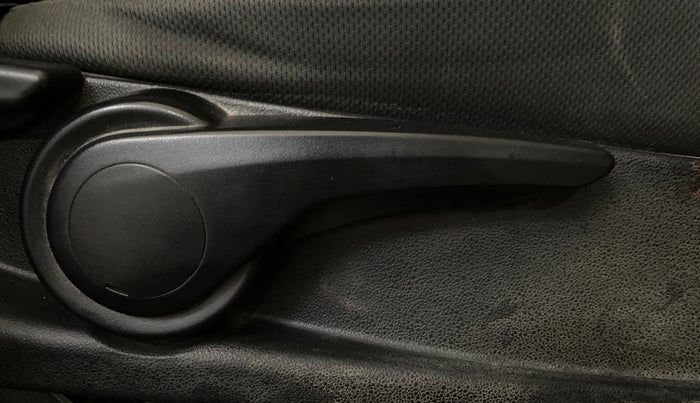 2018 Tata Tiago XZA PETROL, Petrol, Automatic, 50,546 km, Driver Side Adjustment Panel