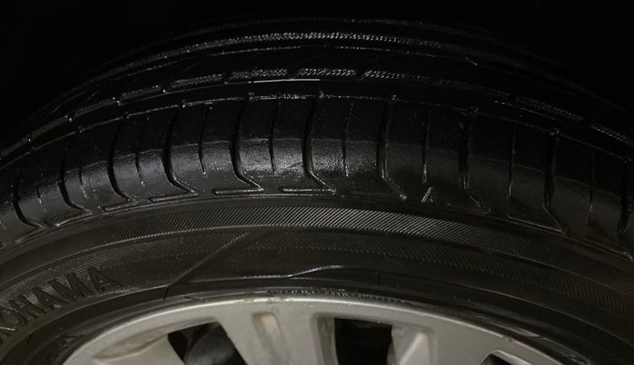 2018 Tata Tiago XZA PETROL, Petrol, Automatic, 50,546 km, Right Front Tyre Tread