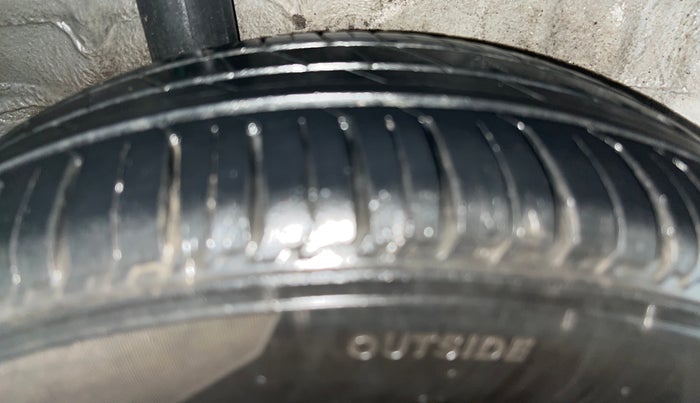 2019 Honda Amaze 1.2L I-VTEC VX CVT, CNG, Automatic, 63,521 km, Right Rear Tyre Tread