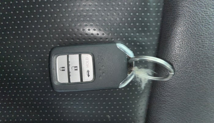 2019 Honda Amaze 1.2L I-VTEC VX CVT, CNG, Automatic, 63,521 km, Key Close Up