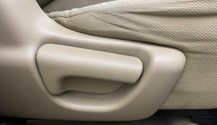 2012 Honda Brio V MT, Petrol, Manual, 70,175 km, Driver Side Adjustment Panel