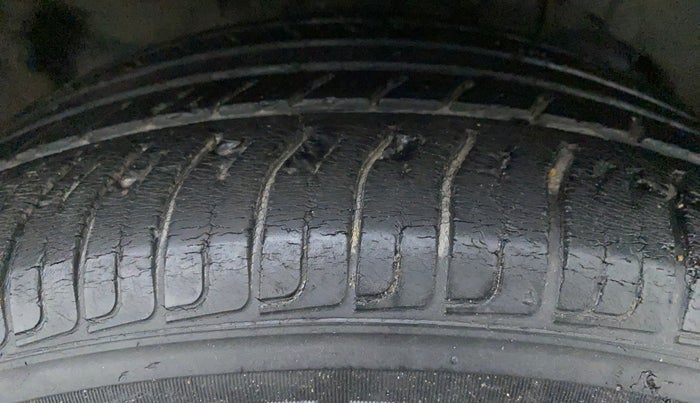 2011 Honda Accord 2.4 MT, Petrol, Manual, 66,093 km, Right Front Tyre Tread