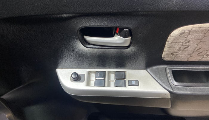 2014 Maruti Wagon R 1.0 VXI, Petrol, Manual, 68,249 km, Driver Side Door Panels Control