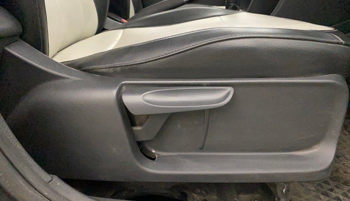 2016 Volkswagen Polo TRENDLINE 1.2L PETROL, Petrol, Manual, 38,803 km, Driver Side Adjustment Panel