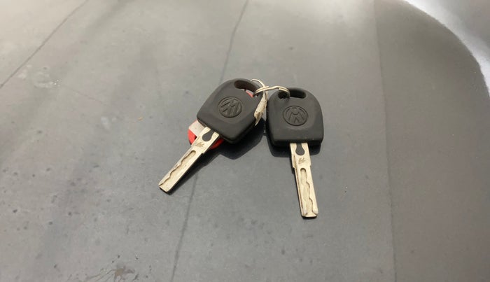 2016 Volkswagen Polo TRENDLINE 1.2L PETROL, Petrol, Manual, 38,803 km, Key Close Up