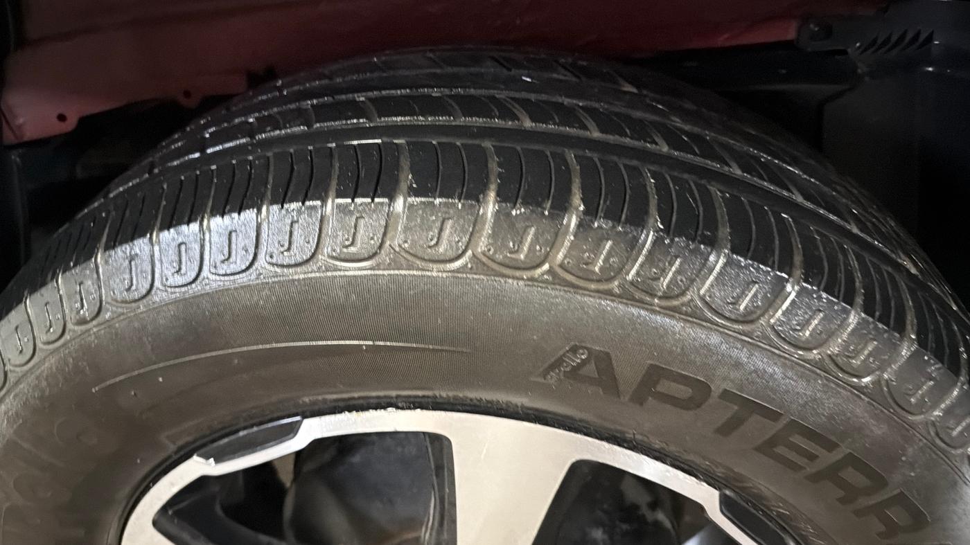 2022 Mahindra SCORPIO CLASSIC S11 7STR, Diesel, Manual, 61,296 km, Right Rear Tyre Tread