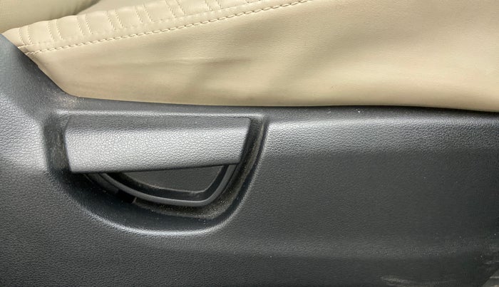 2021 Hyundai NEW SANTRO SPORTZ EXECUTIVE CNG, CNG, Manual, 18,821 km, Driver Side Adjustment Panel