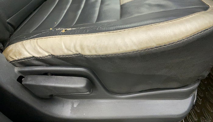 2010 Maruti Ritz VXI, Petrol, Manual, 85,551 km, Driver Side Adjustment Panel