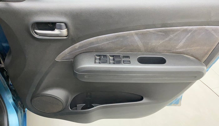 2010 Maruti Ritz VXI, Petrol, Manual, 85,551 km, Driver Side Door Panels Control
