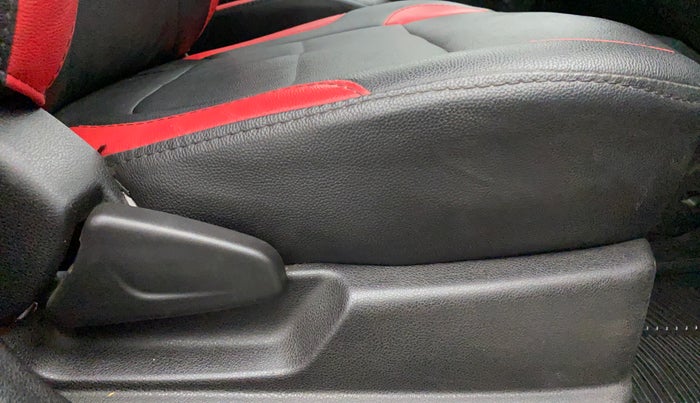 2019 Renault Kwid RXL, Petrol, Manual, 13,907 km, Driver Side Adjustment Panel