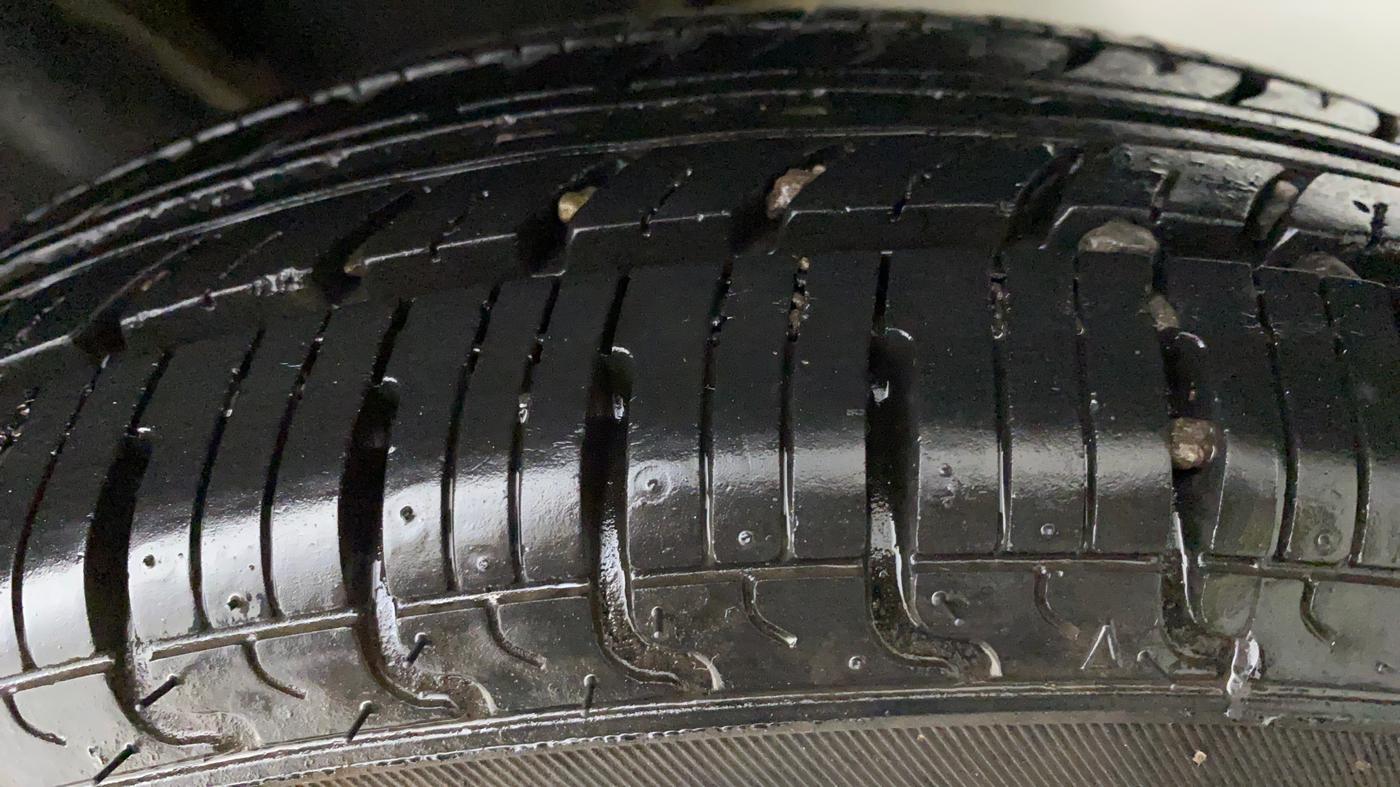 2019 Renault Kwid RXL, Petrol, Manual, 13,907 km, Left Rear Tyre Tread