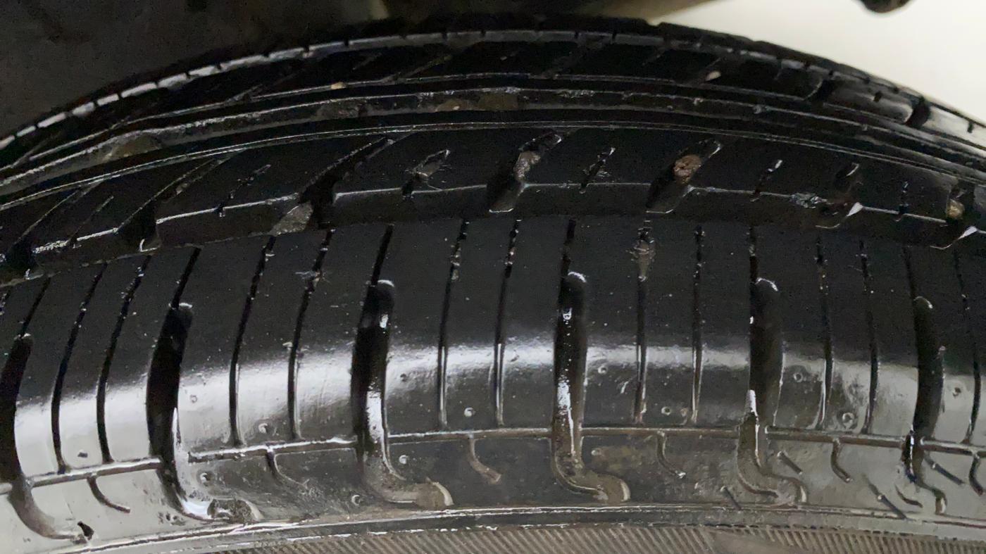 2019 Renault Kwid RXL, Petrol, Manual, 13,907 km, Left Front Tyre Tread