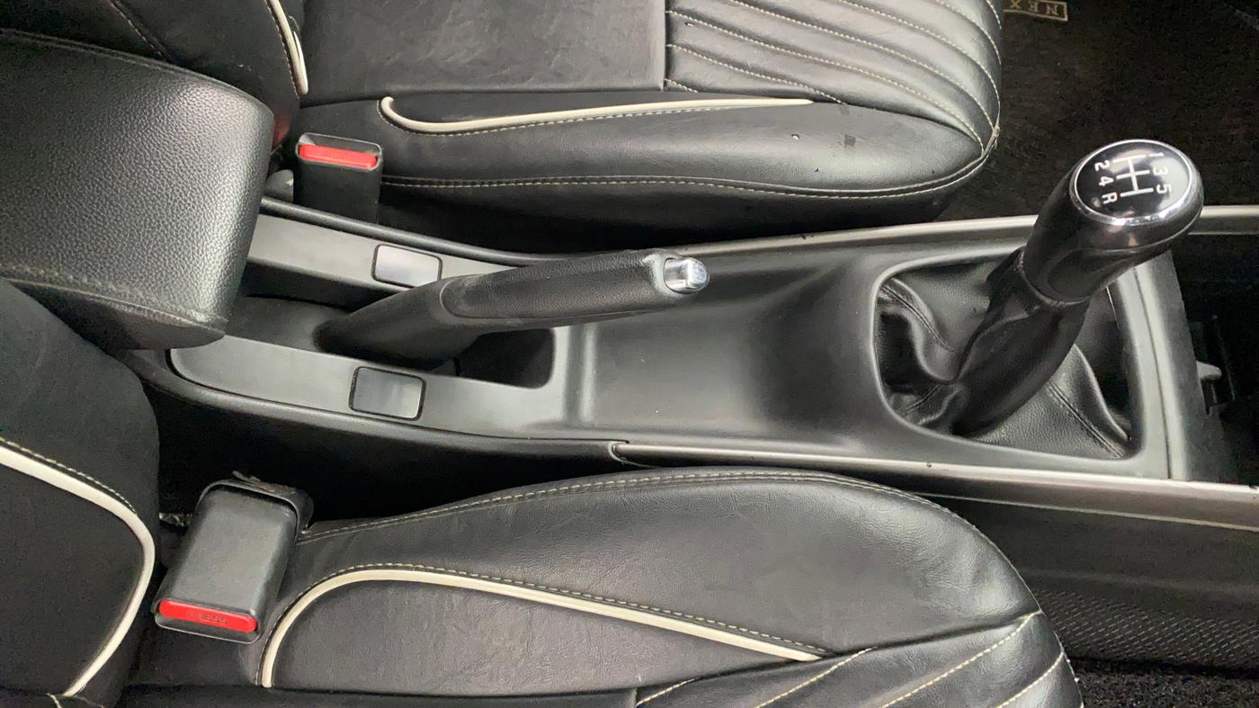 2020 Maruti Baleno ZETA PETROL 1.2, Petrol, Manual, 99,669 km, Gear Lever