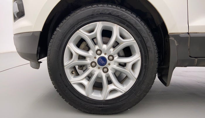 2015 Ford Ecosport 1.5 TITANIUM TI VCT AT, Petrol, Automatic, 68,574 km, Left Front Wheel