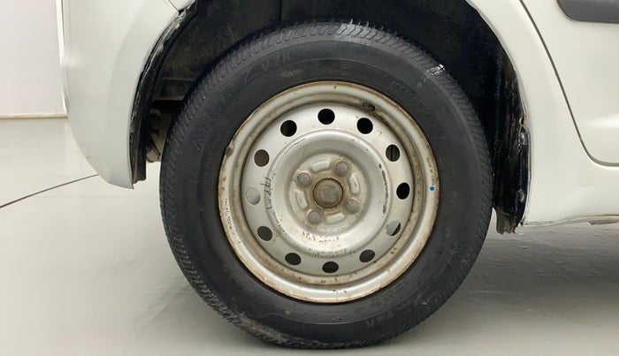 2011 Maruti Swift LXI, Petrol, Manual, 78,858 km, Right Rear Wheel