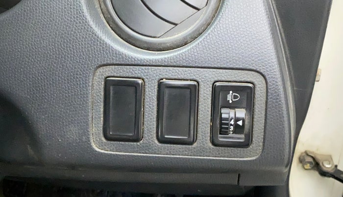 2011 Maruti Swift LXI, Petrol, Manual, 78,858 km, Dashboard - Headlight height adjustment not working
