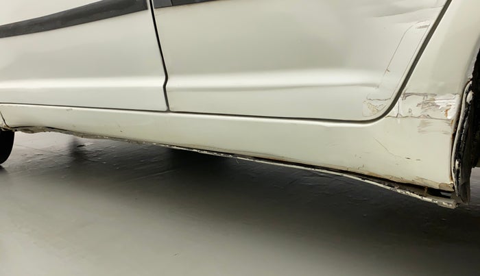 2011 Maruti Swift LXI, Petrol, Manual, 78,858 km, Left running board - Slightly dented