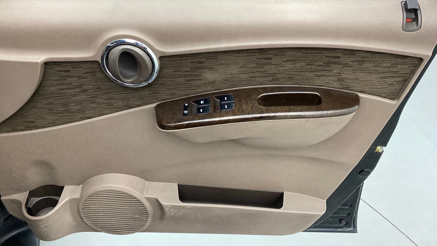 2012 Mahindra Xylo E8 ABS AIRBAG BS IV, Diesel, Manual, 78,422 km, Driver Side Door Panels Control
